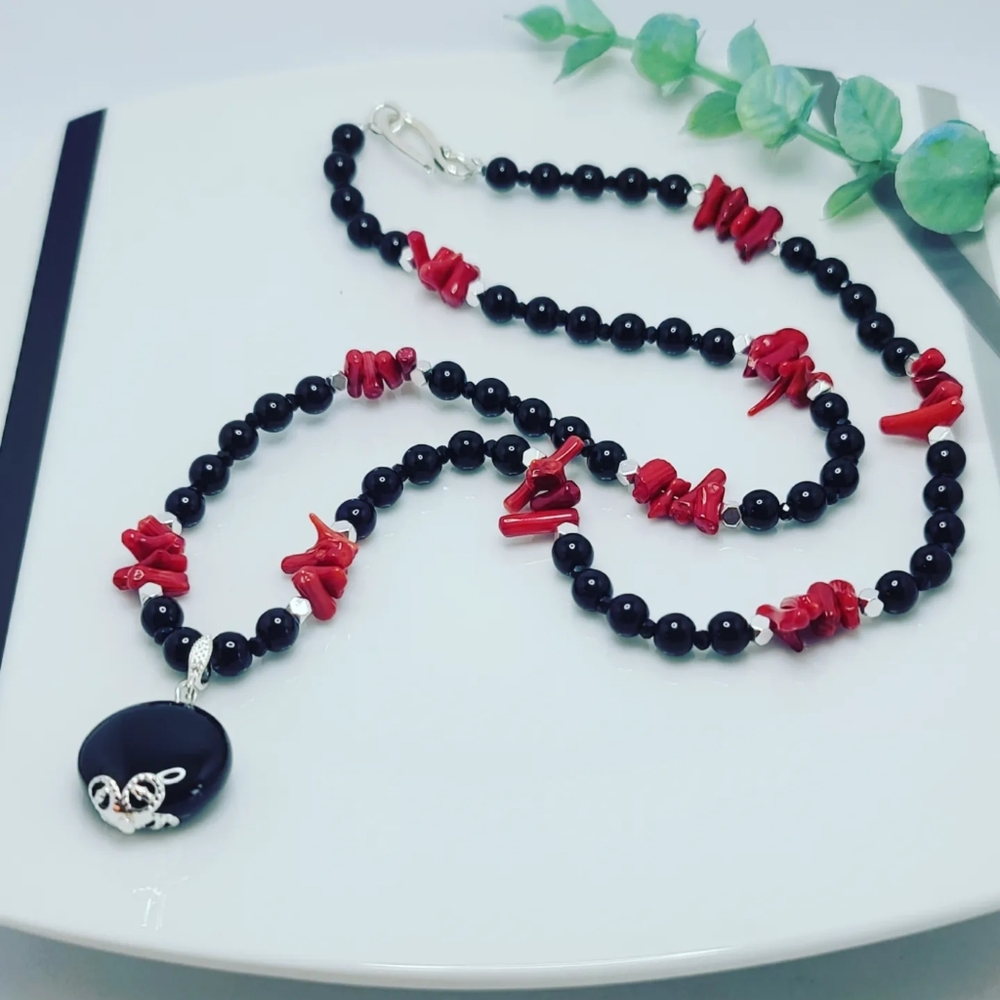 Black agate and Coral necklace